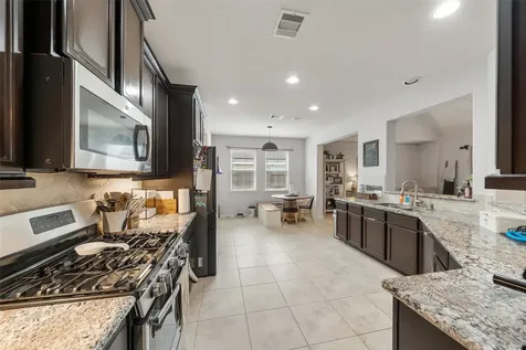 4002 Longwood Drive Mont Belvieu TX 77523