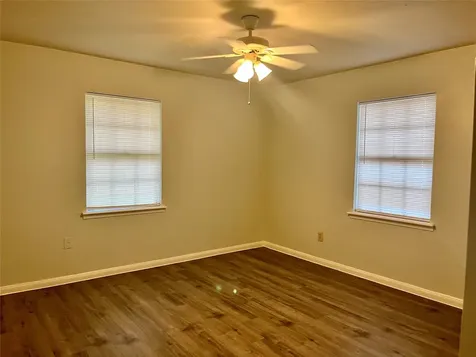 1407 14th Avenue N Texas City TX 77590