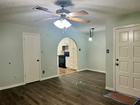 1407 14th Avenue N Texas City TX 77590