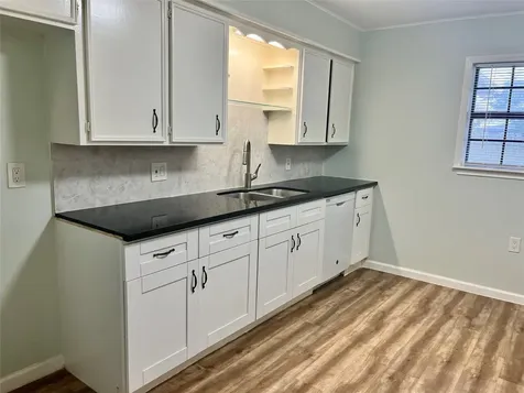 1407 14th Avenue N Texas City TX 77590