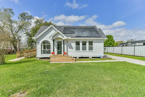 163 Oakland Street Baytown TX 77520