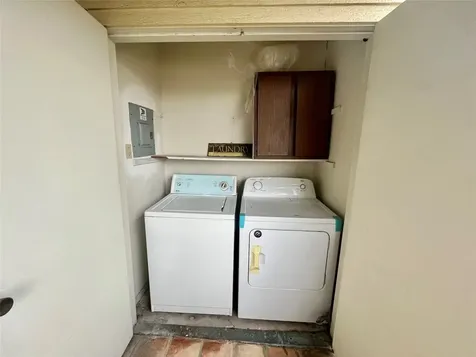 1516 Bay Area Boulevard A8 Houston TX 77058