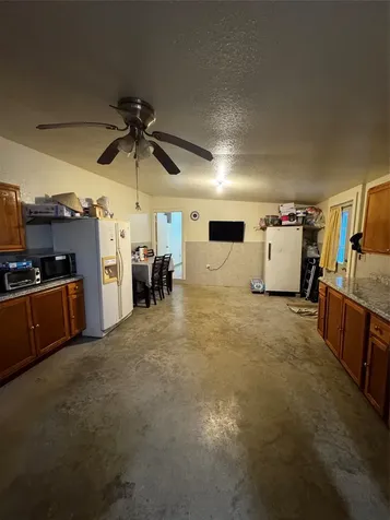 2069 Cr 317 12th Street Palacios TX 77465