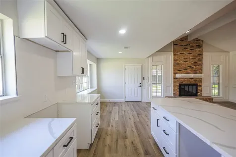51 Sweetgum Court Lake Jackson TX 77566