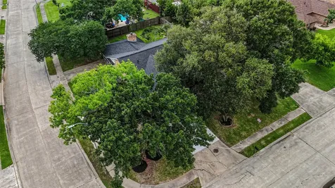 51 Sweetgum Court Lake Jackson TX 77566