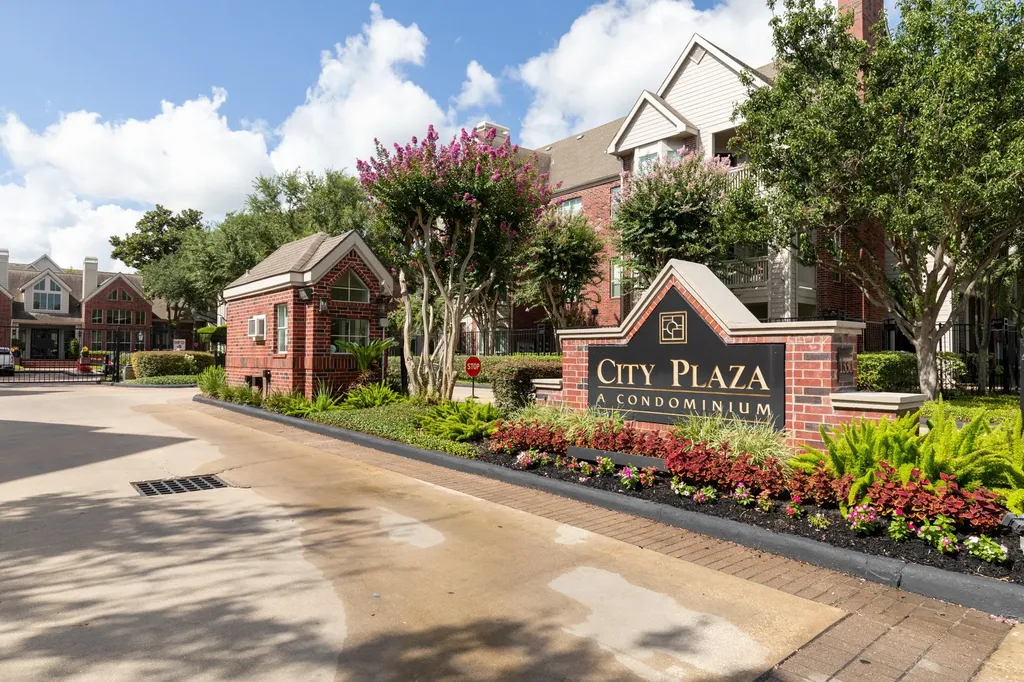 1330 Old Spanish Trail 1308 Houston TX 77054