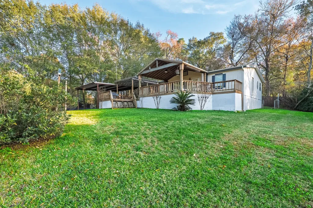 14461 Elmore Drive Willis TX 77318