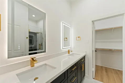 8044 Sunbury Street A Houston TX 77028