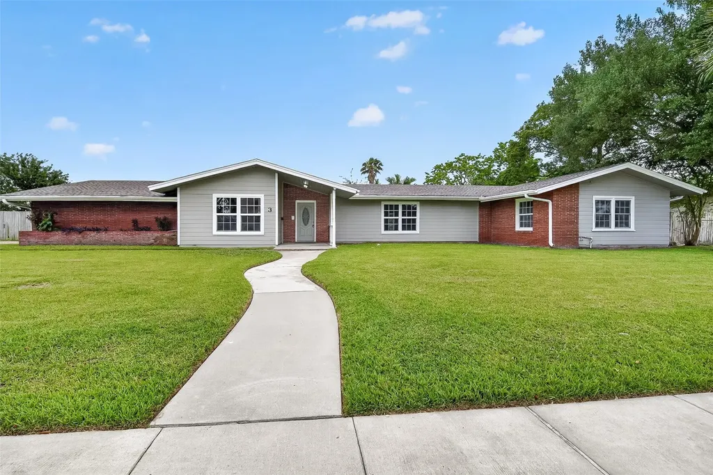3 20th Avenue N Texas City TX 77590