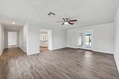 3 20th Avenue N Texas City TX 77590