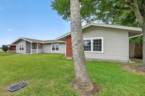 3 20th Avenue N Texas City TX 77590