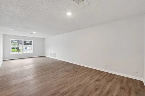 3 20th Avenue N Texas City TX 77590