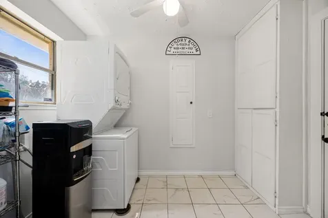 1719 Alta Vista Drive Alvin TX 77511