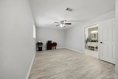 1719 Alta Vista Drive Alvin TX 77511