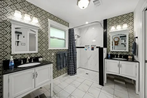 1719 Alta Vista Drive Alvin TX 77511