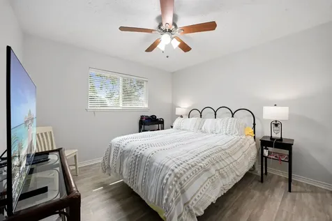 1719 Alta Vista Drive Alvin TX 77511
