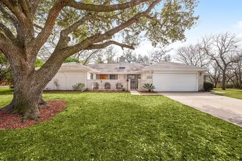 1719 Alta Vista Drive Alvin TX 77511