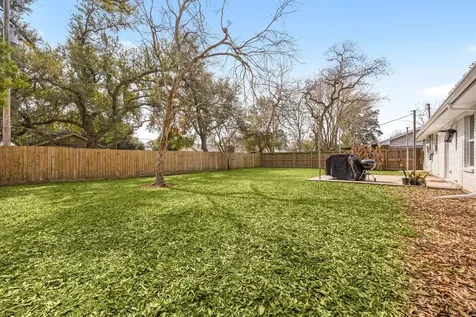 1719 Alta Vista Drive Alvin TX 77511