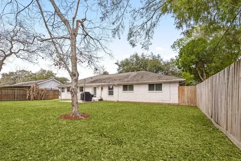 1719 Alta Vista Drive Alvin TX 77511