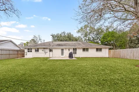 1719 Alta Vista Drive Alvin TX 77511