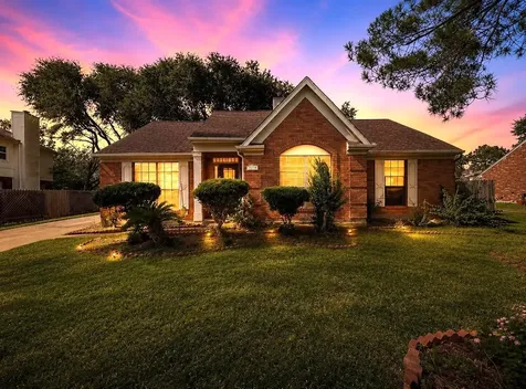 15118 Stoneyview Drive Houston TX 77083