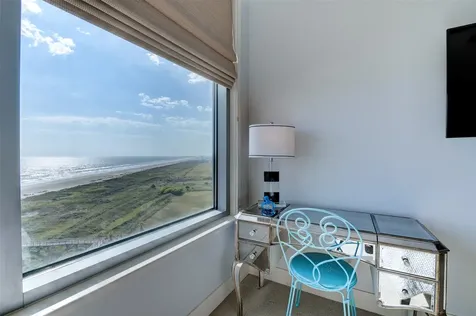 801 E Beach Drive Bc0908 Galveston TX 77550
