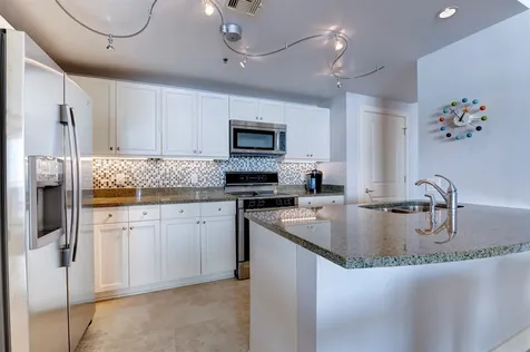 801 E Beach Drive Bc0908 Galveston TX 77550