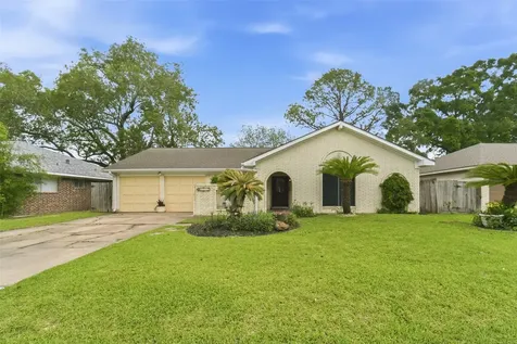 5007 W Plum Street Pearland TX 77581