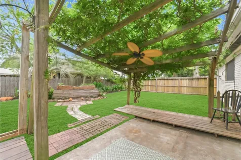 5007 W Plum Street Pearland TX 77581