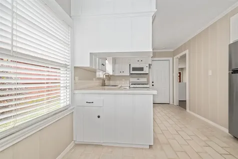 1011 W 41st Street Houston TX 77018