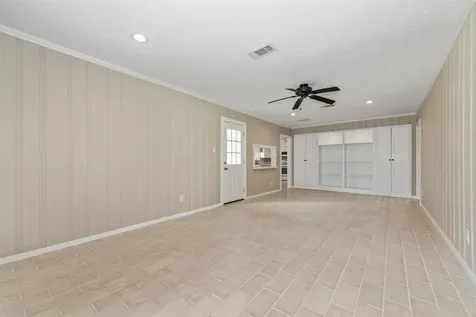 1011 W 41st Street Houston TX 77018
