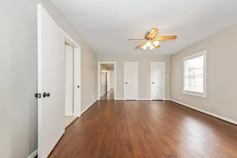 1011 W 41st Street Houston TX 77018
