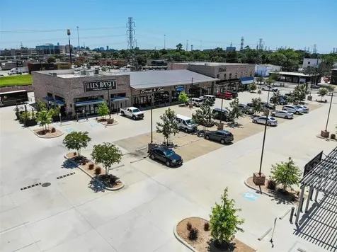 1011 W 41st Street Houston TX 77018