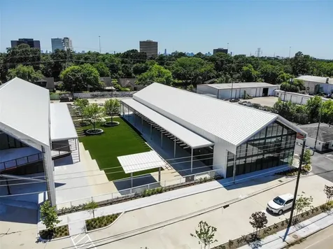 1011 W 41st Street Houston TX 77018