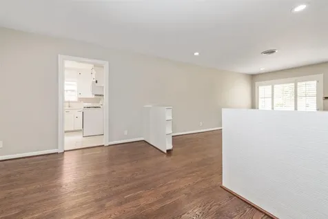 1011 W 41st Street Houston TX 77018