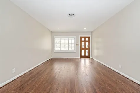 1011 W 41st Street Houston TX 77018
