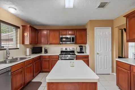 13134 Woodtrek Lane Houston TX 77015