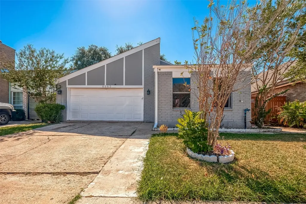 6363 Ivyknoll Drive Houston TX 77035