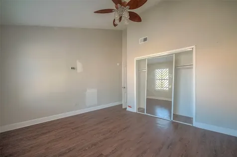 6363 Ivyknoll Drive Houston TX 77035