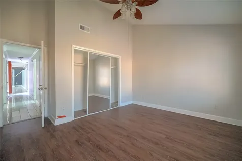 6363 Ivyknoll Drive Houston TX 77035