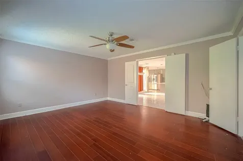 6363 Ivyknoll Drive Houston TX 77035