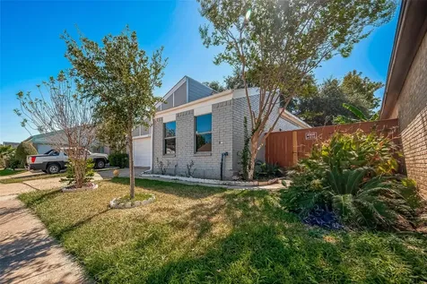 6363 Ivyknoll Drive Houston TX 77035
