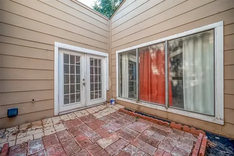 6363 Ivyknoll Drive Houston TX 77035