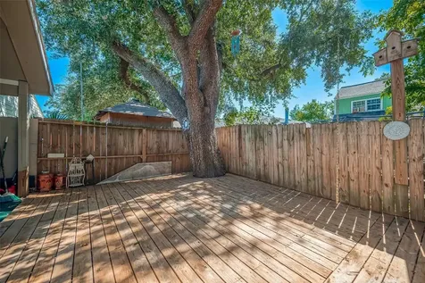 6363 Ivyknoll Drive Houston TX 77035