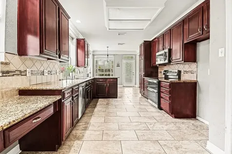 54 Parsley Court Lake Jackson TX 77566