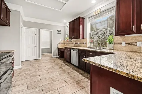 54 Parsley Court Lake Jackson TX 77566