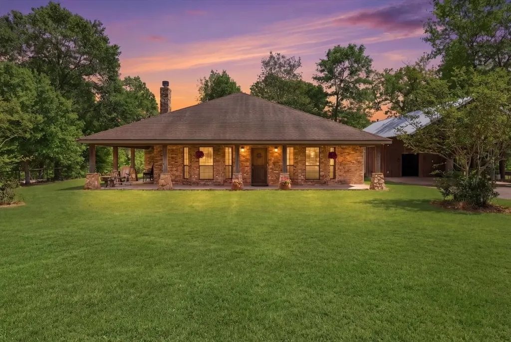 1620 State Highway 63 E Burkeville TX 75932