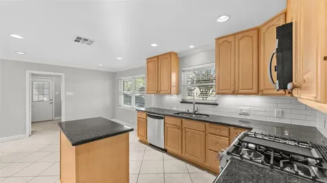 11002 Renwick Drive Houston TX 77096