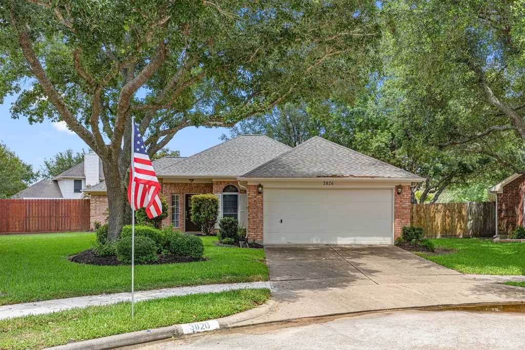 3826 Pin Oak Drive N Pearland TX 77581