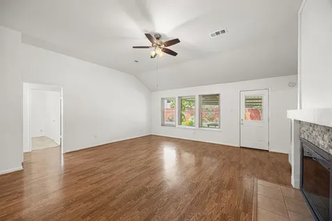 3826 Pin Oak Drive N Pearland TX 77581